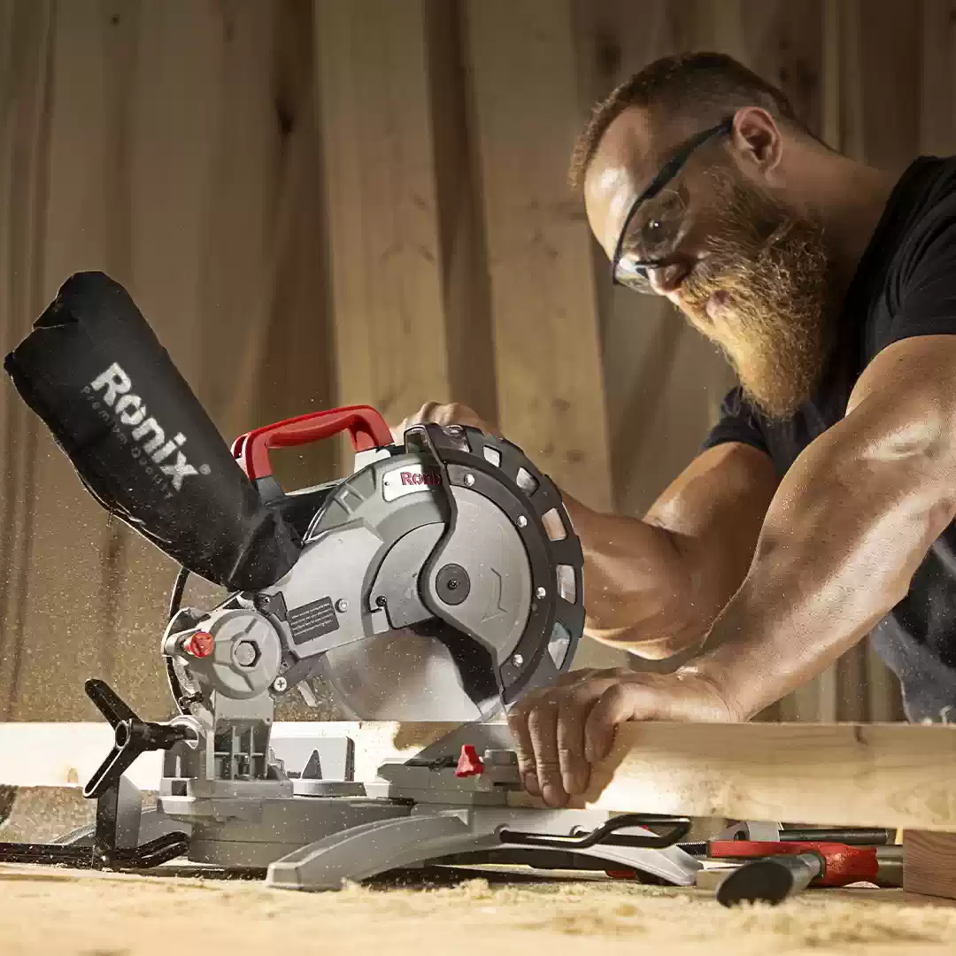 a compound miter saw