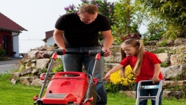 What Kind of Oil for Lawnmower